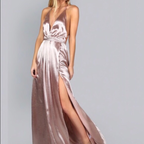 Dresses & Skirts - 💅🏽 Enchantress Dress 💅🏽